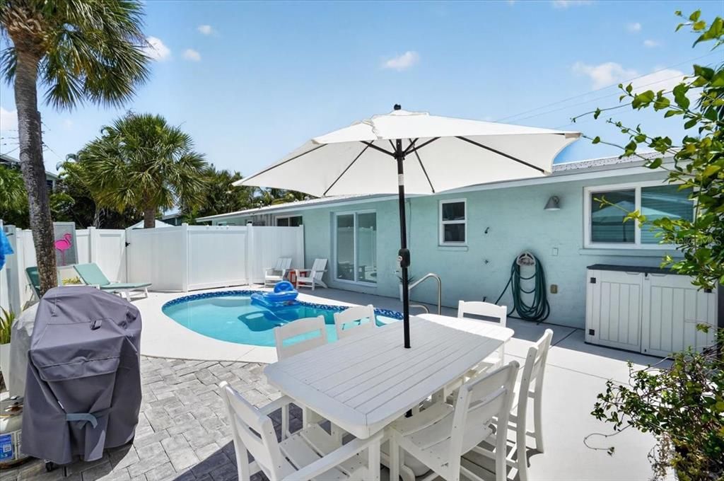 For Sale: $1,995,000 (4 beds, 0 baths, 2284 Square Feet)