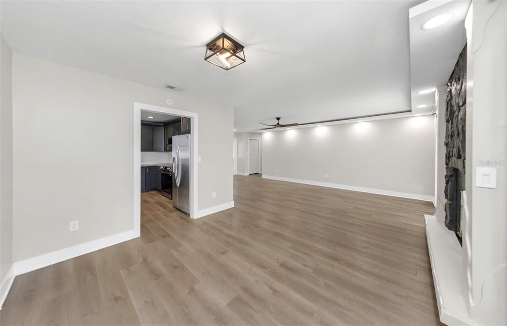 В аренду: $2,300 (3 спален, 2 ванн, 1401 Квадратных фут)