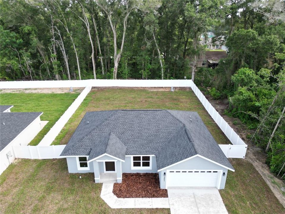 For Sale: $279,000 (3 beds, 2 baths, 1402 Square Feet)