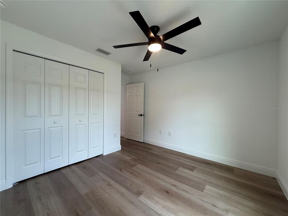 For Sale: $279,000 (3 beds, 2 baths, 1402 Square Feet)