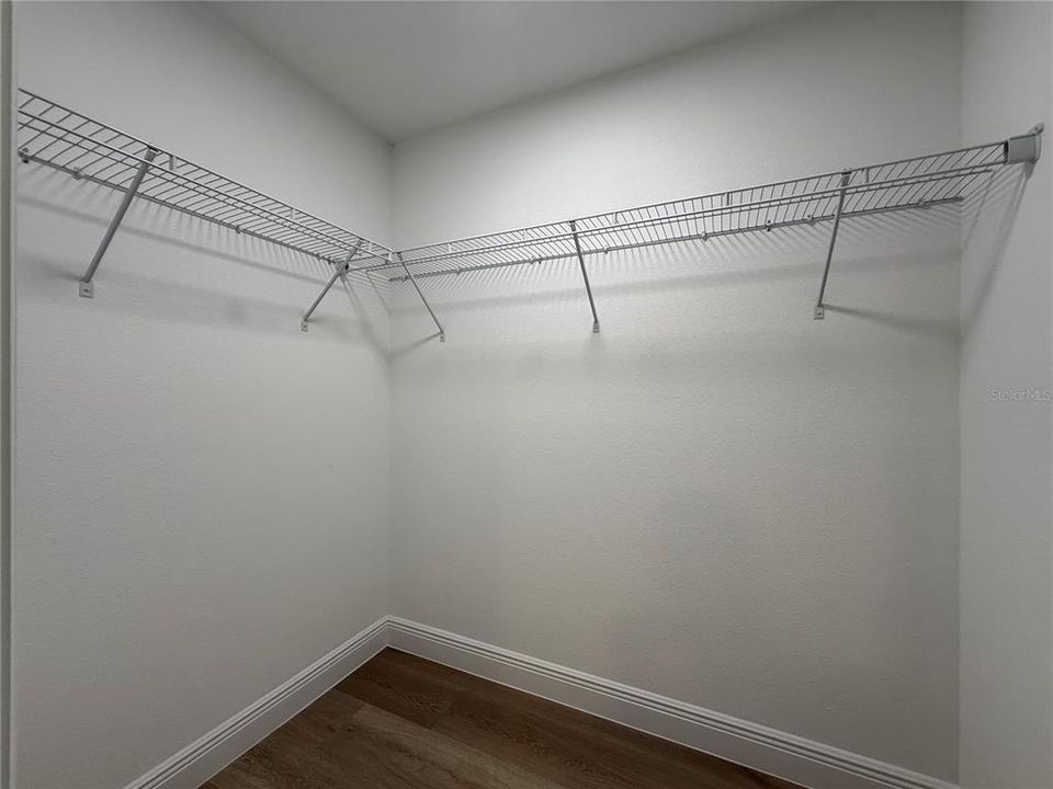 For Sale: $279,000 (3 beds, 2 baths, 1402 Square Feet)
