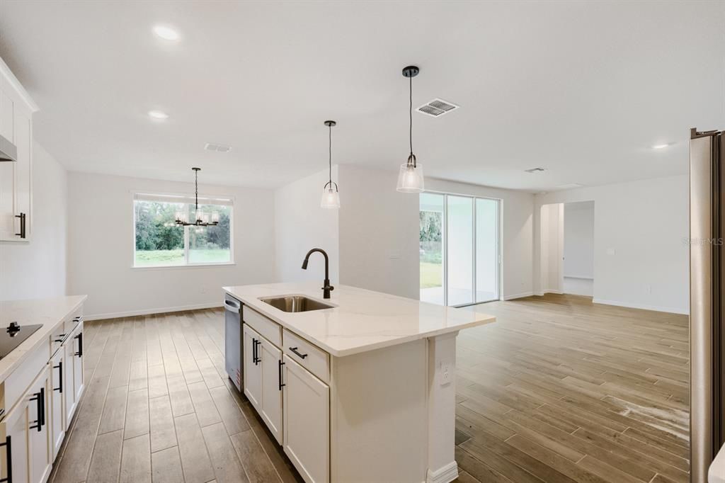 For Sale: $465,000 (4 beds, 3 baths, 2793 Square Feet)