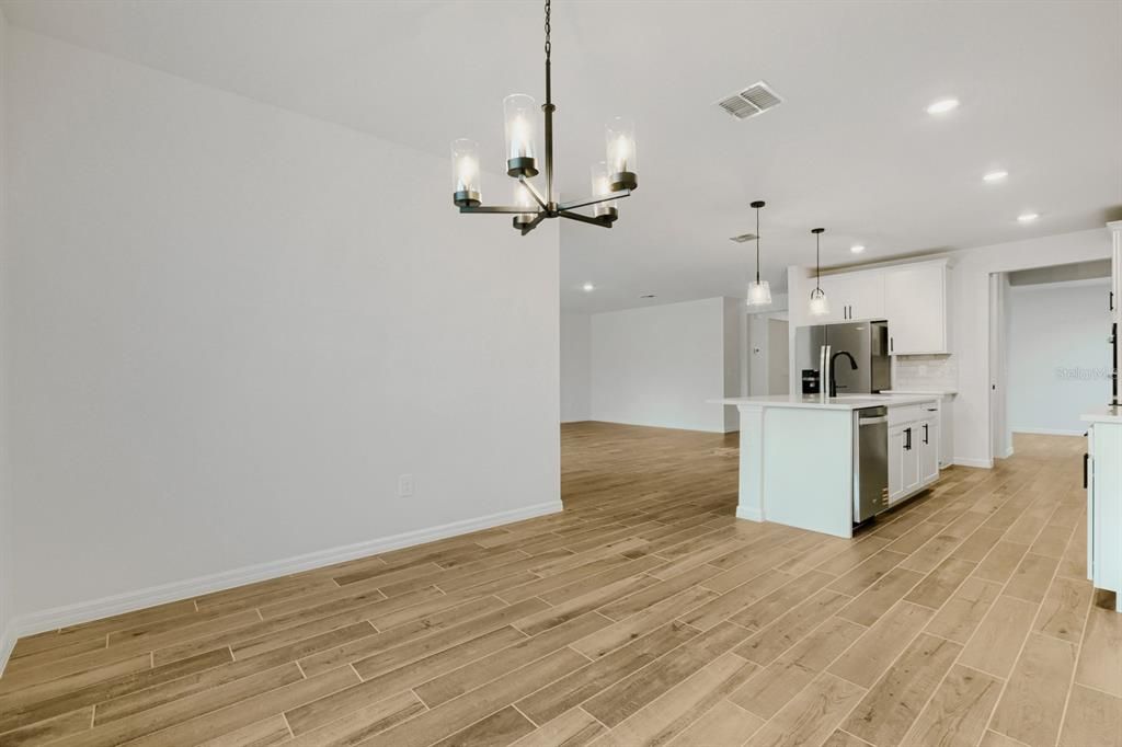 For Sale: $465,000 (4 beds, 3 baths, 2793 Square Feet)