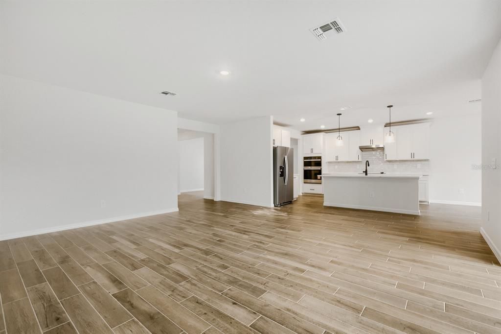 For Sale: $465,000 (4 beds, 3 baths, 2793 Square Feet)