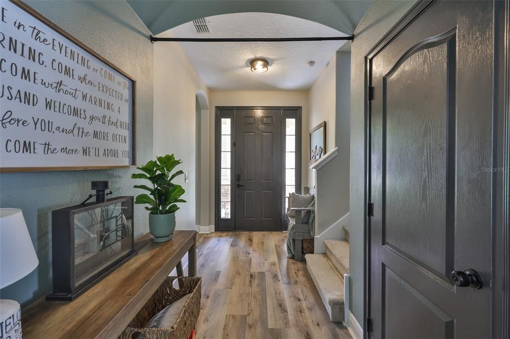 En Venta: $524,990 (4 camas, 2 baños, 2733 Pies cuadrados)