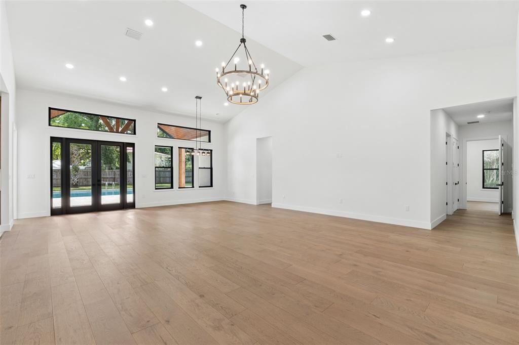 En Venta: $1,249,000 (6 camas, 4 baños, 3536 Pies cuadrados)