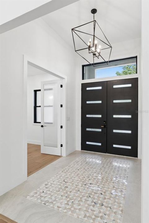 En Venta: $1,249,000 (6 camas, 4 baños, 3536 Pies cuadrados)