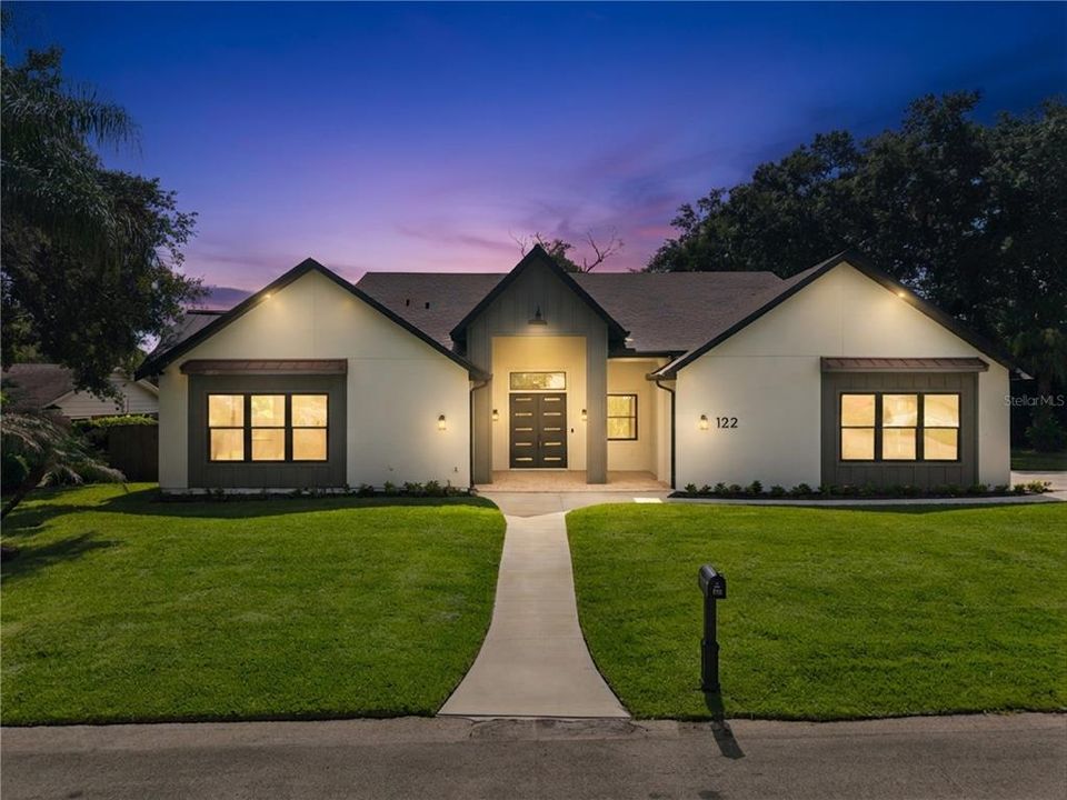 En Venta: $1,249,000 (6 camas, 4 baños, 3536 Pies cuadrados)