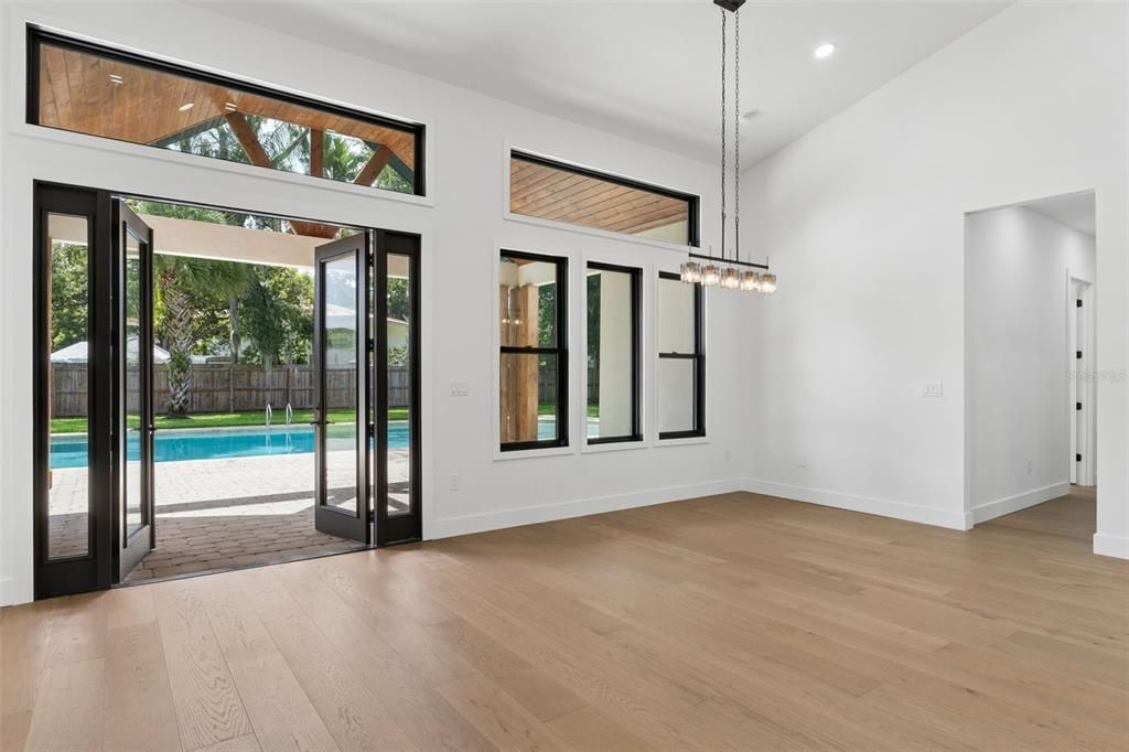 En Venta: $1,249,000 (6 camas, 4 baños, 3536 Pies cuadrados)