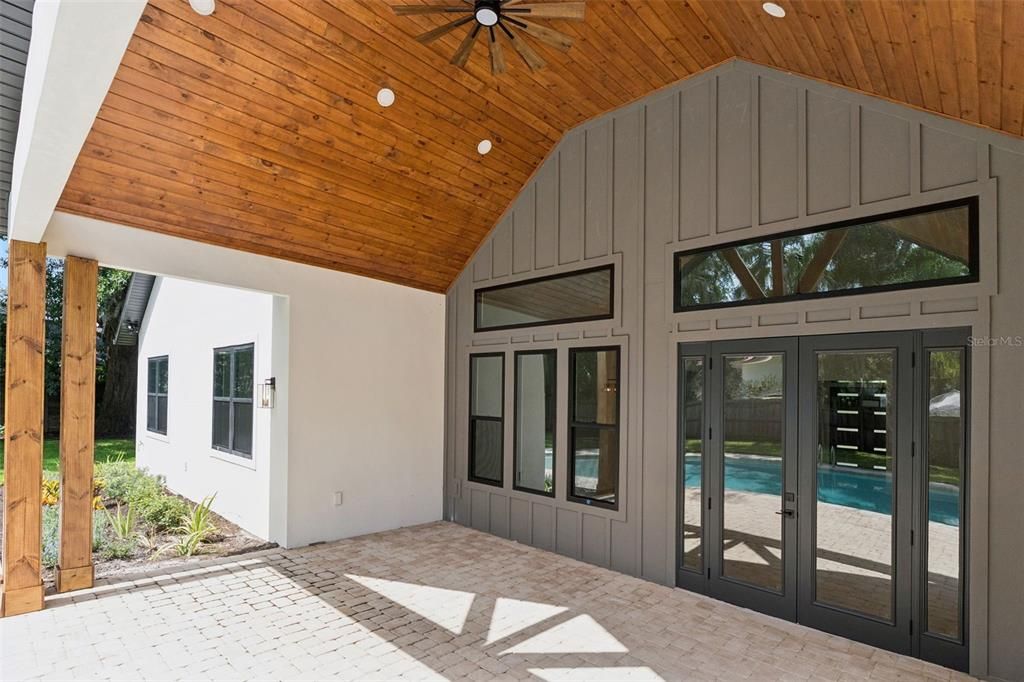 En Venta: $1,249,000 (6 camas, 4 baños, 3536 Pies cuadrados)