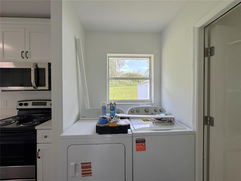 For Rent: $1,600 (3 beds, 2 baths, 1296 Square Feet)