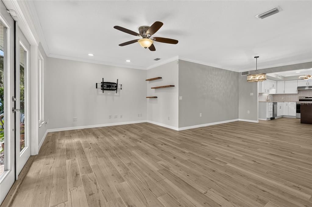 En Venta: $399,000 (3 camas, 2 baños, 1682 Pies cuadrados)