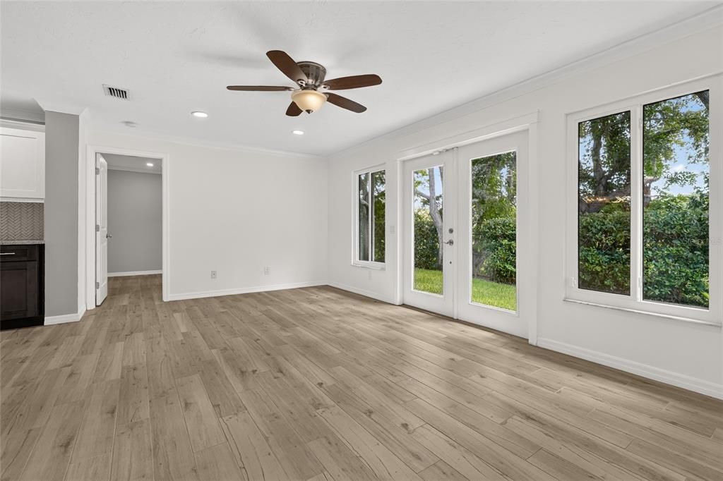 En Venta: $399,000 (3 camas, 2 baños, 1682 Pies cuadrados)