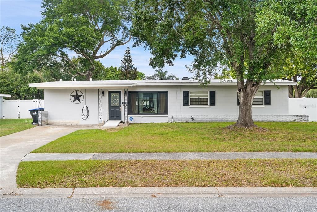 For Sale: $535,000 (5 beds, 3 baths, 2380 Square Feet)