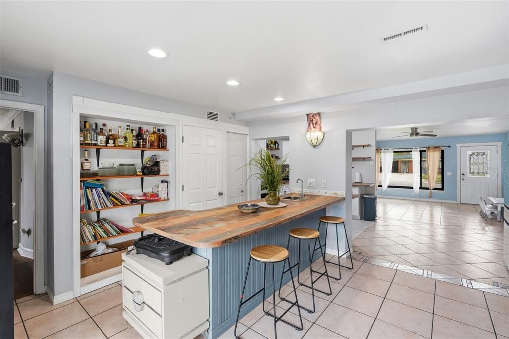 For Sale: $535,000 (5 beds, 3 baths, 2380 Square Feet)