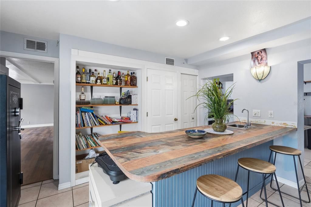 For Sale: $535,000 (5 beds, 3 baths, 2380 Square Feet)