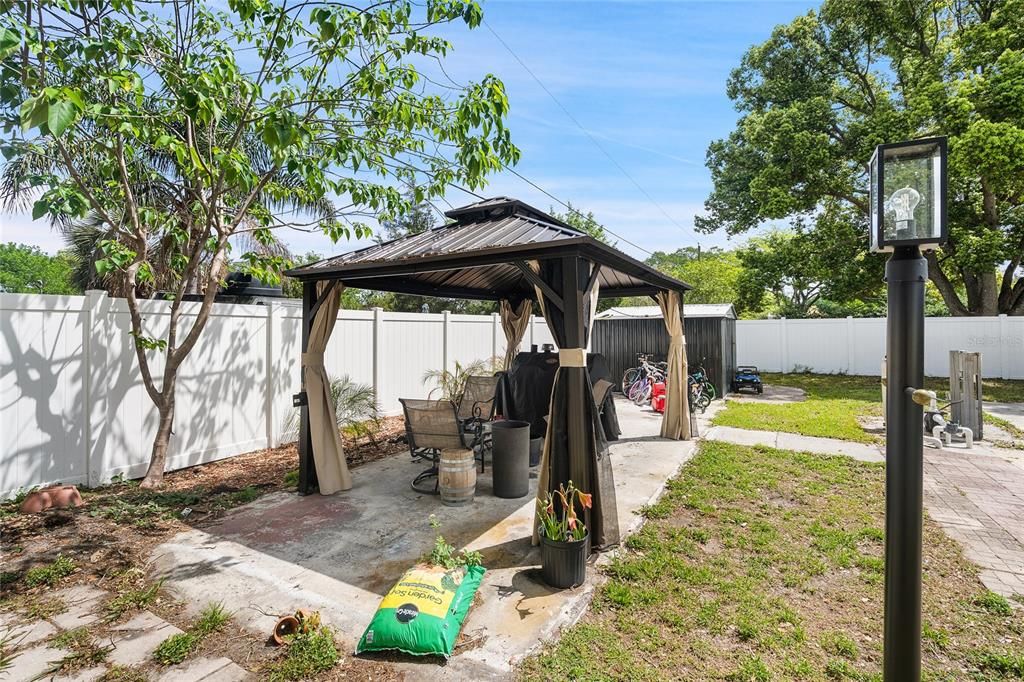 For Sale: $535,000 (5 beds, 3 baths, 2380 Square Feet)