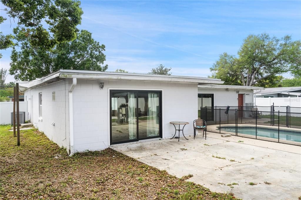 For Sale: $535,000 (5 beds, 3 baths, 2380 Square Feet)