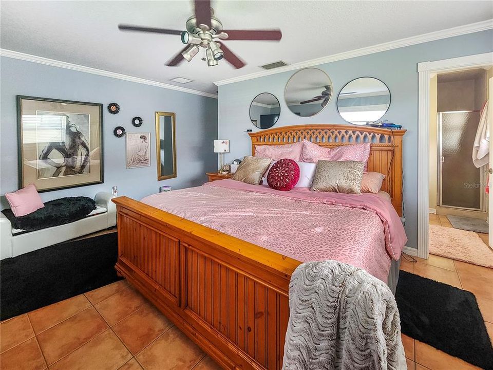 For Sale: $449,000 (3 beds, 2 baths, 1698 Square Feet)