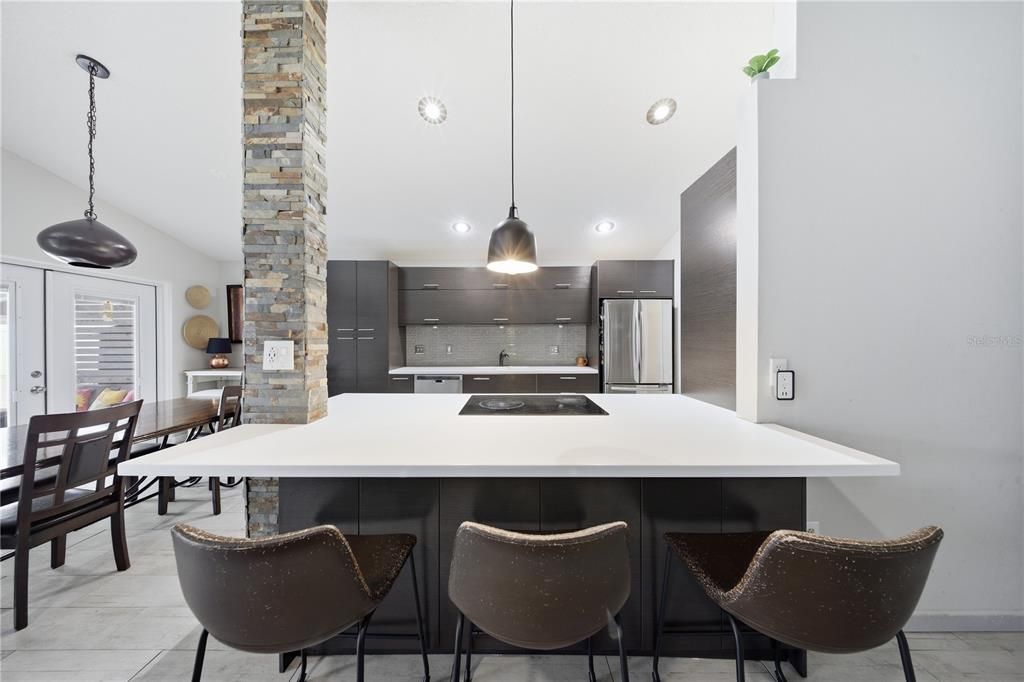 En Venta: $385,000 (3 camas, 2 baños, 1426 Pies cuadrados)