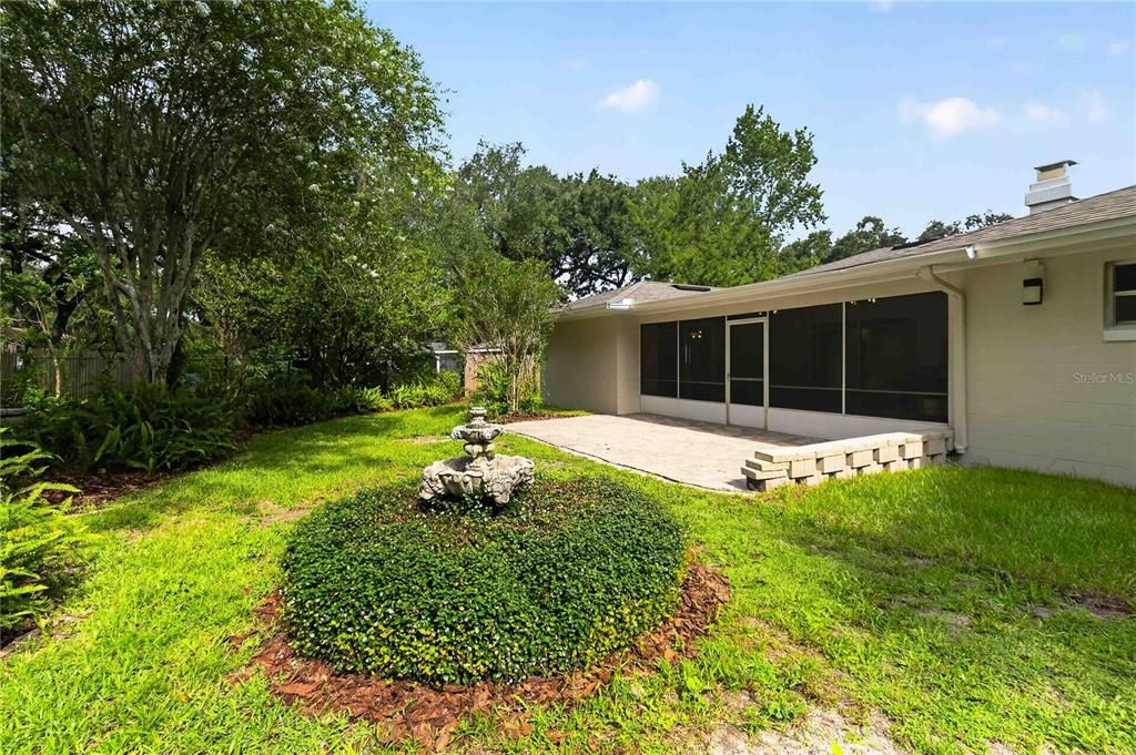 Activo con contrato: $584,000 (4 camas, 2 baños, 2192 Pies cuadrados)