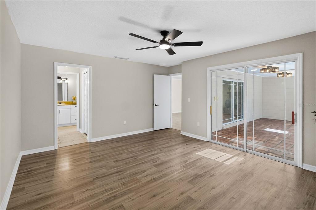 Activo con contrato: $584,000 (4 camas, 2 baños, 2192 Pies cuadrados)
