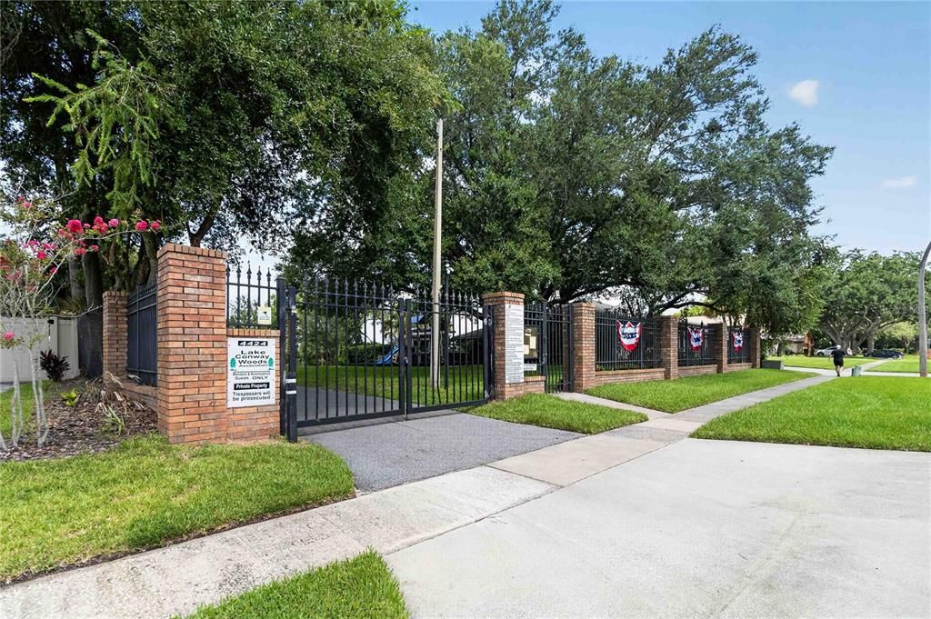 Activo con contrato: $584,000 (4 camas, 2 baños, 2192 Pies cuadrados)