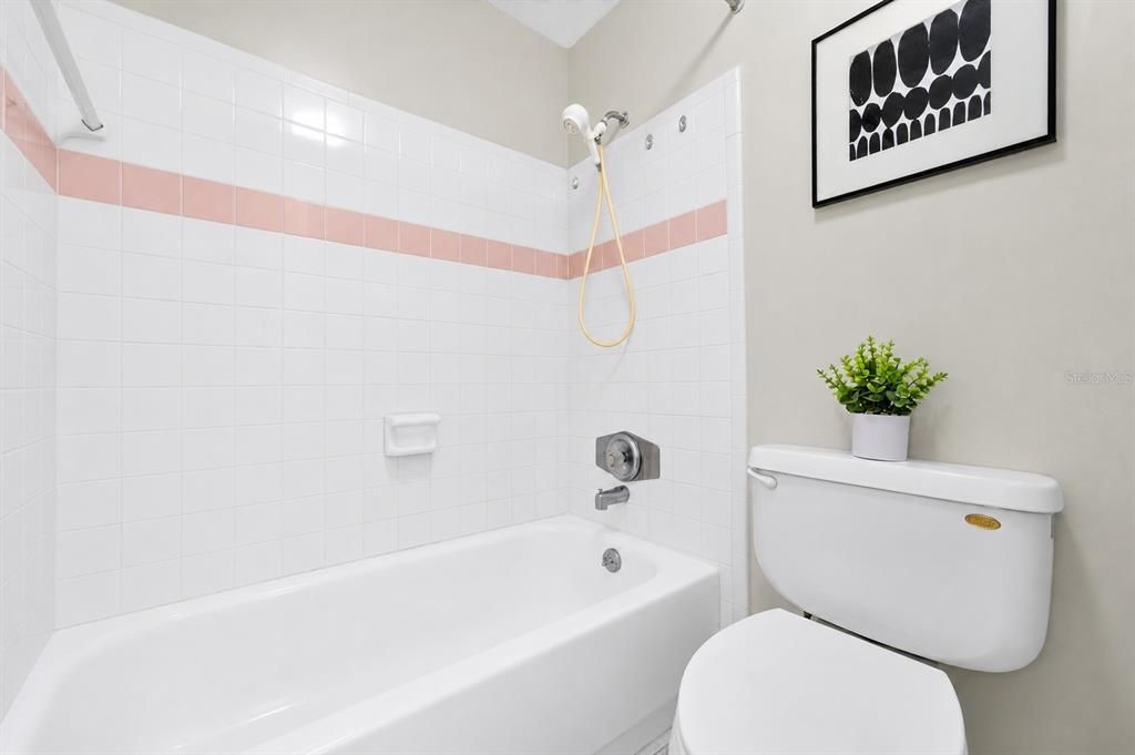 В аренду: $1,850 (3 спален, 2 ванн, 1416 Квадратных фут)