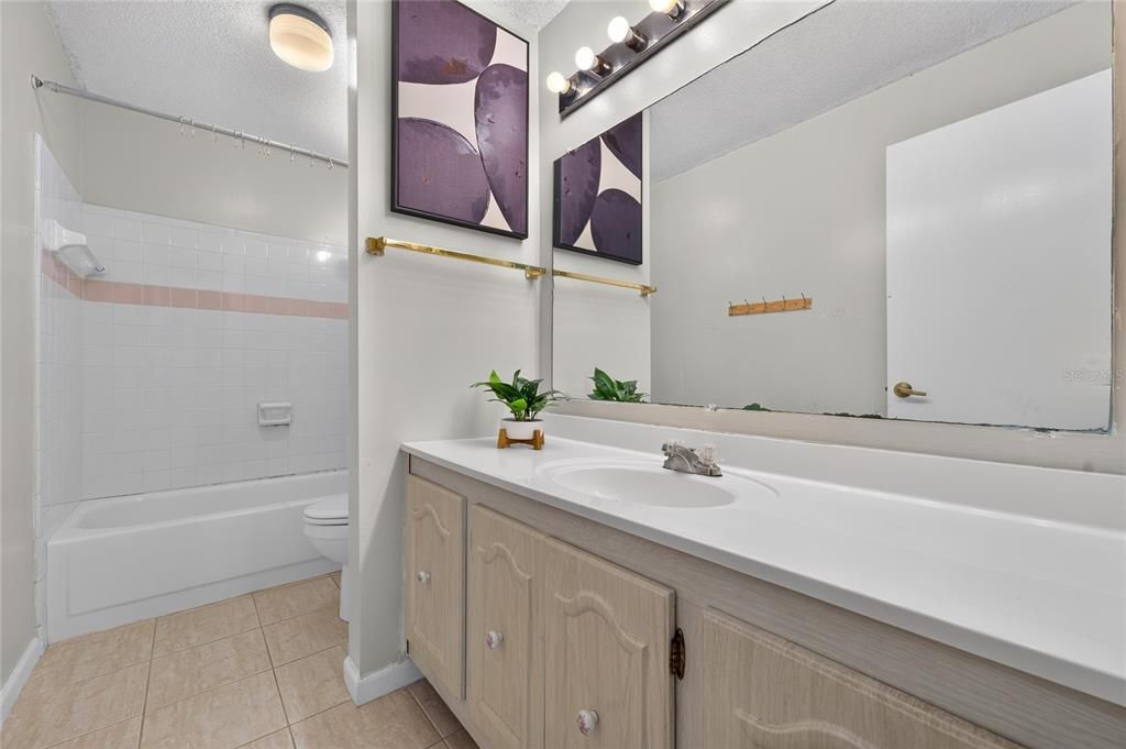 В аренду: $1,850 (3 спален, 2 ванн, 1416 Квадратных фут)