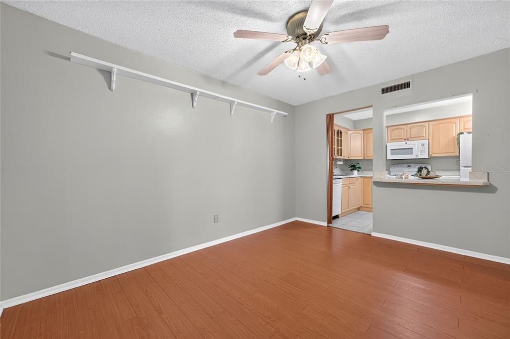 В аренду: $1,850 (3 спален, 2 ванн, 1416 Квадратных фут)