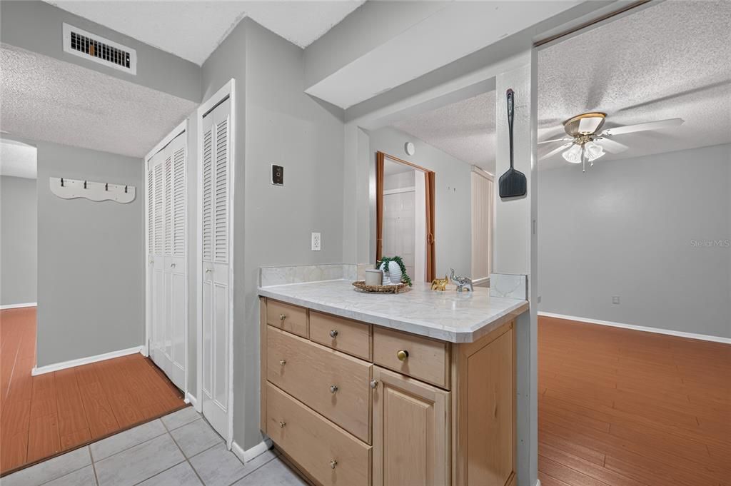 В аренду: $1,850 (3 спален, 2 ванн, 1416 Квадратных фут)