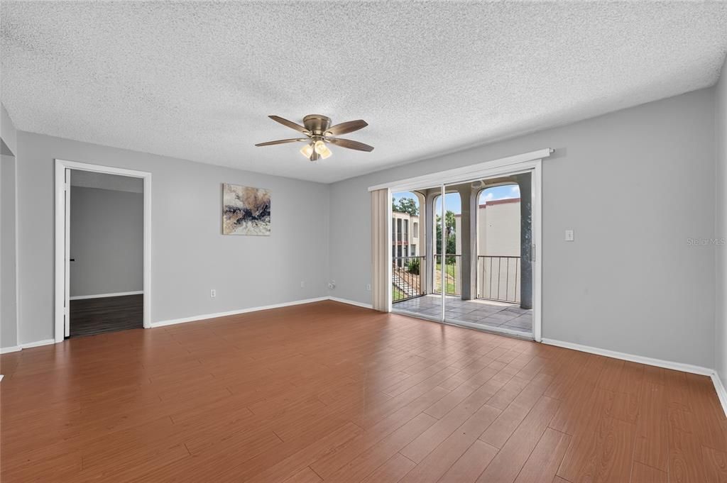 В аренду: $1,850 (3 спален, 2 ванн, 1416 Квадратных фут)