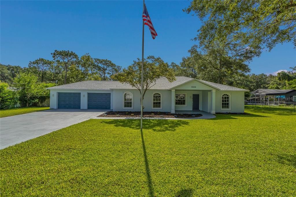 For Sale: $379,900 (3 beds, 2 baths, 1716 Square Feet)