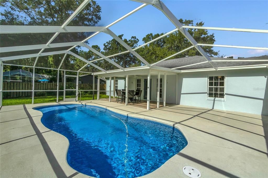 For Sale: $379,900 (3 beds, 2 baths, 1716 Square Feet)