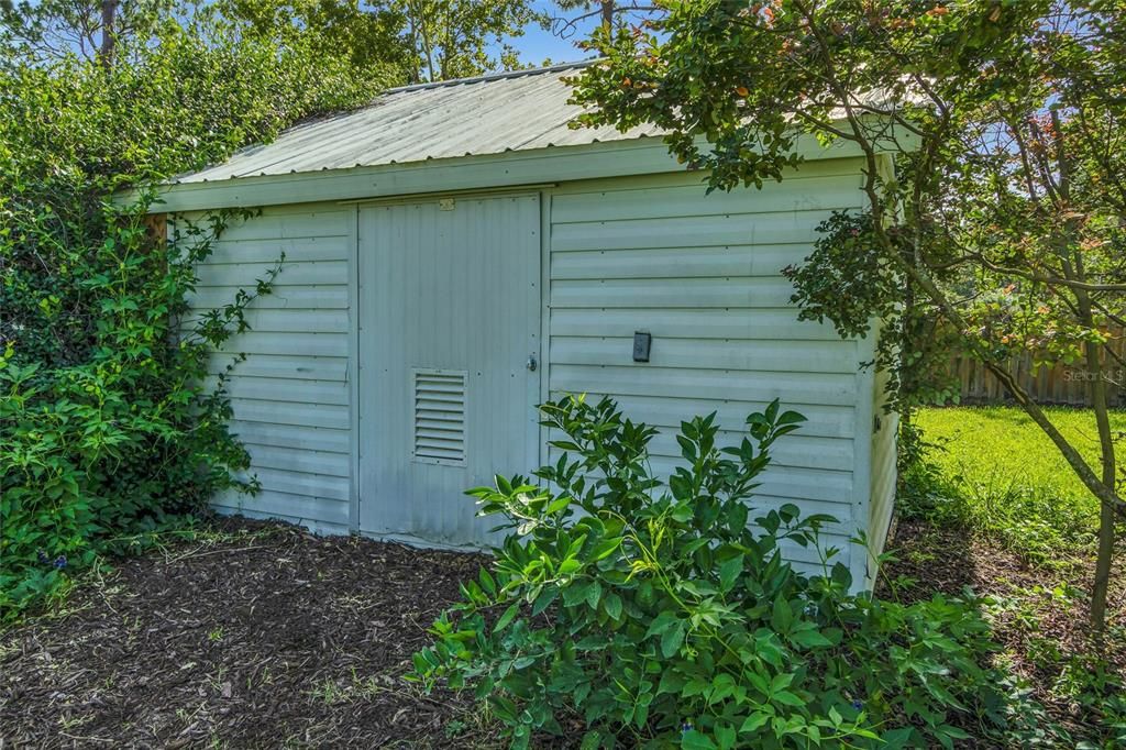 For Sale: $379,900 (3 beds, 2 baths, 1716 Square Feet)