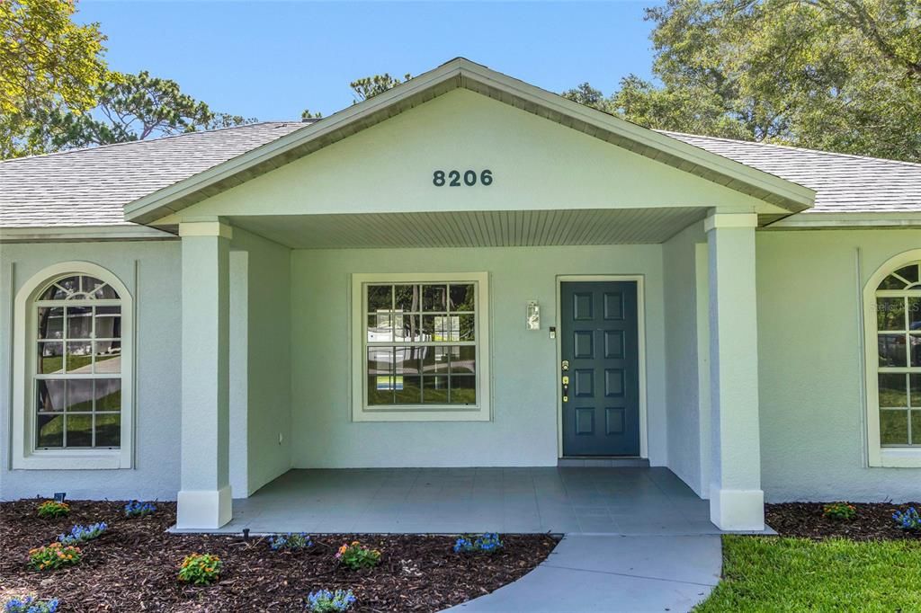 For Sale: $379,900 (3 beds, 2 baths, 1716 Square Feet)