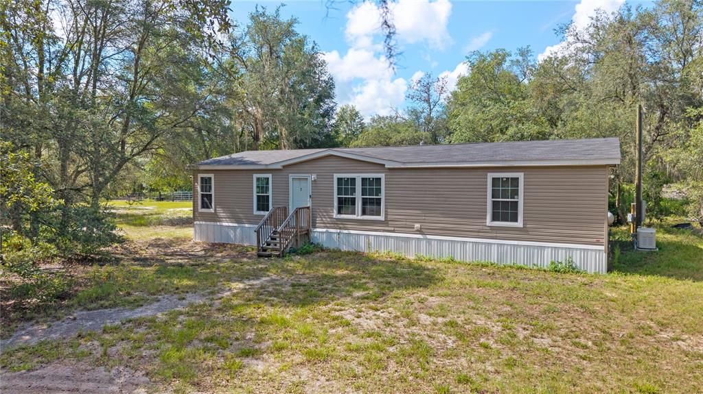 For Sale: $369,900 (3 beds, 2 baths, 1512 Square Feet)