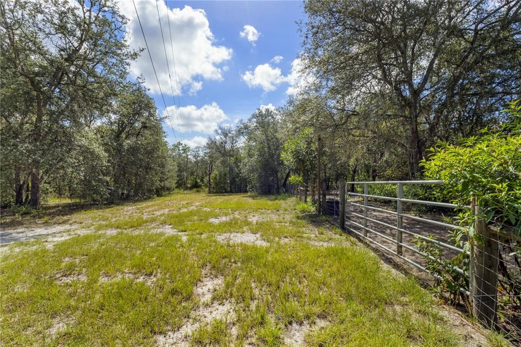 For Sale: $369,900 (3 beds, 2 baths, 1512 Square Feet)