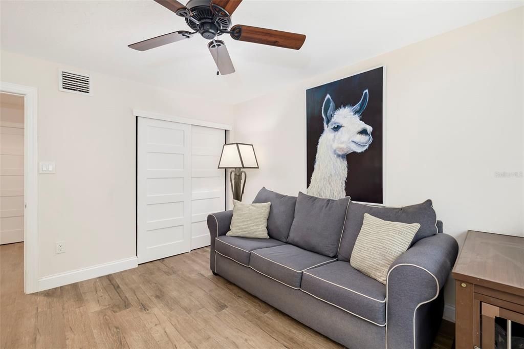 For Sale: $375,000 (3 beds, 3 baths, 1923 Square Feet)