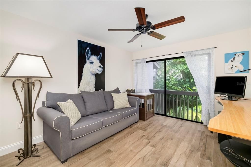 For Sale: $375,000 (3 beds, 3 baths, 1923 Square Feet)