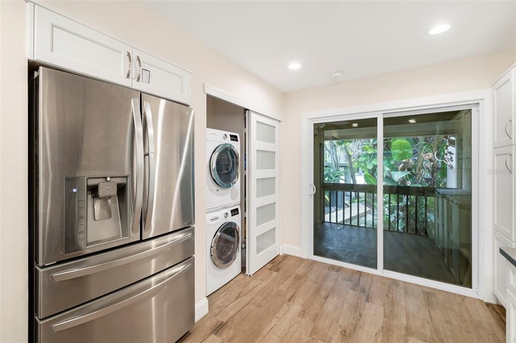 For Sale: $375,000 (3 beds, 3 baths, 1923 Square Feet)