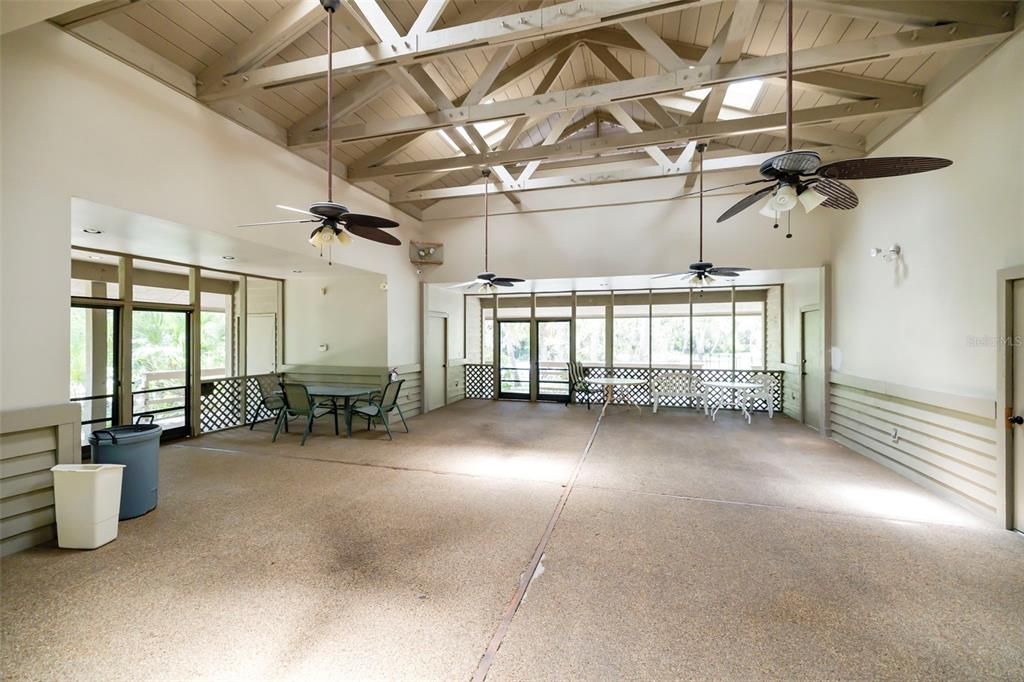 For Sale: $375,000 (3 beds, 3 baths, 1923 Square Feet)