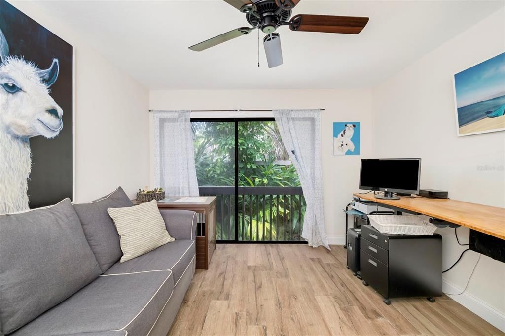 For Sale: $375,000 (3 beds, 3 baths, 1923 Square Feet)