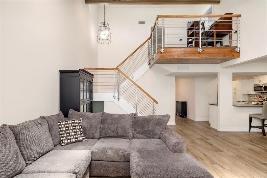 For Sale: $375,000 (3 beds, 3 baths, 1923 Square Feet)