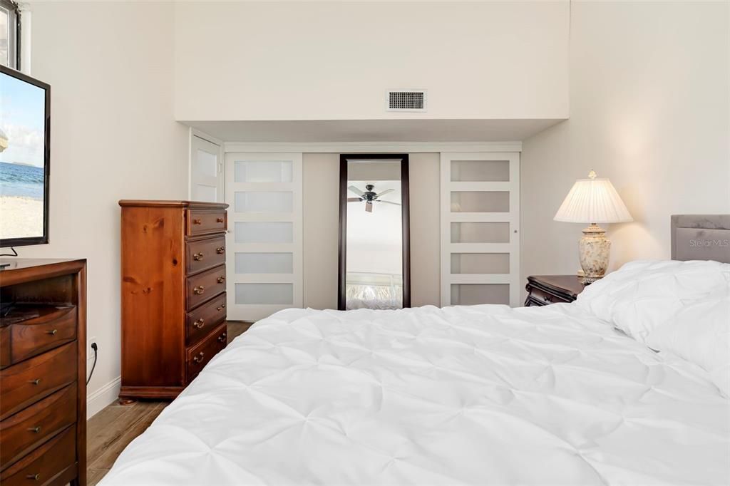 For Sale: $375,000 (3 beds, 3 baths, 1923 Square Feet)
