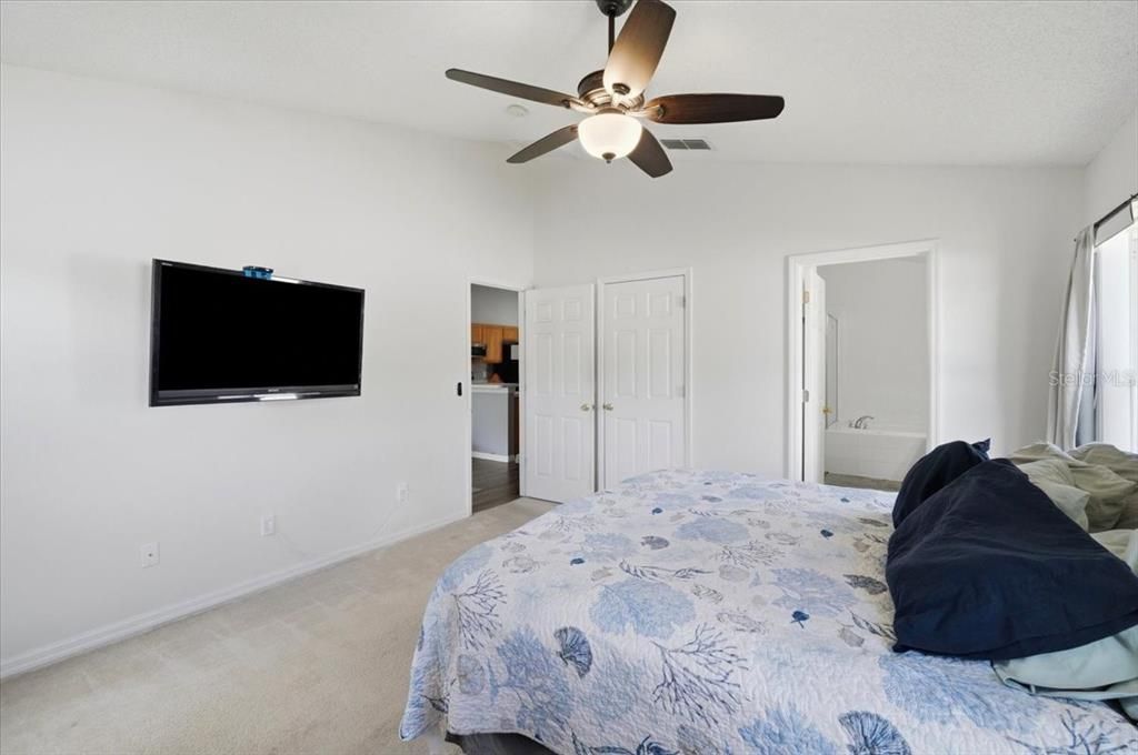 En Venta: $335,000 (3 camas, 2 baños, 1808 Pies cuadrados)