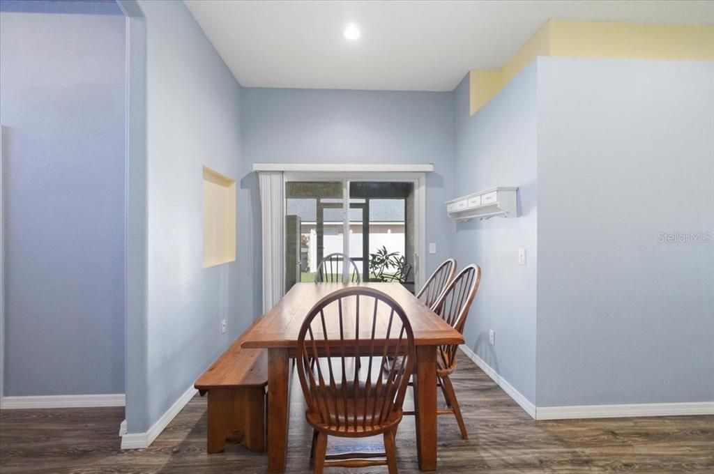 En Venta: $335,000 (3 camas, 2 baños, 1808 Pies cuadrados)