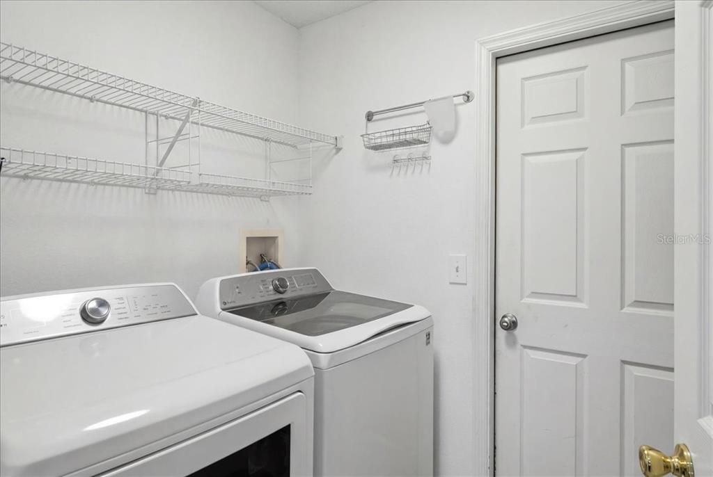 En Venta: $335,000 (3 camas, 2 baños, 1808 Pies cuadrados)