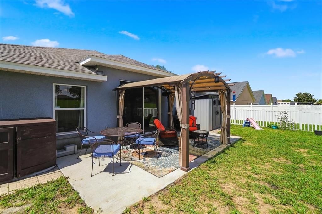 En Venta: $335,000 (3 camas, 2 baños, 1808 Pies cuadrados)