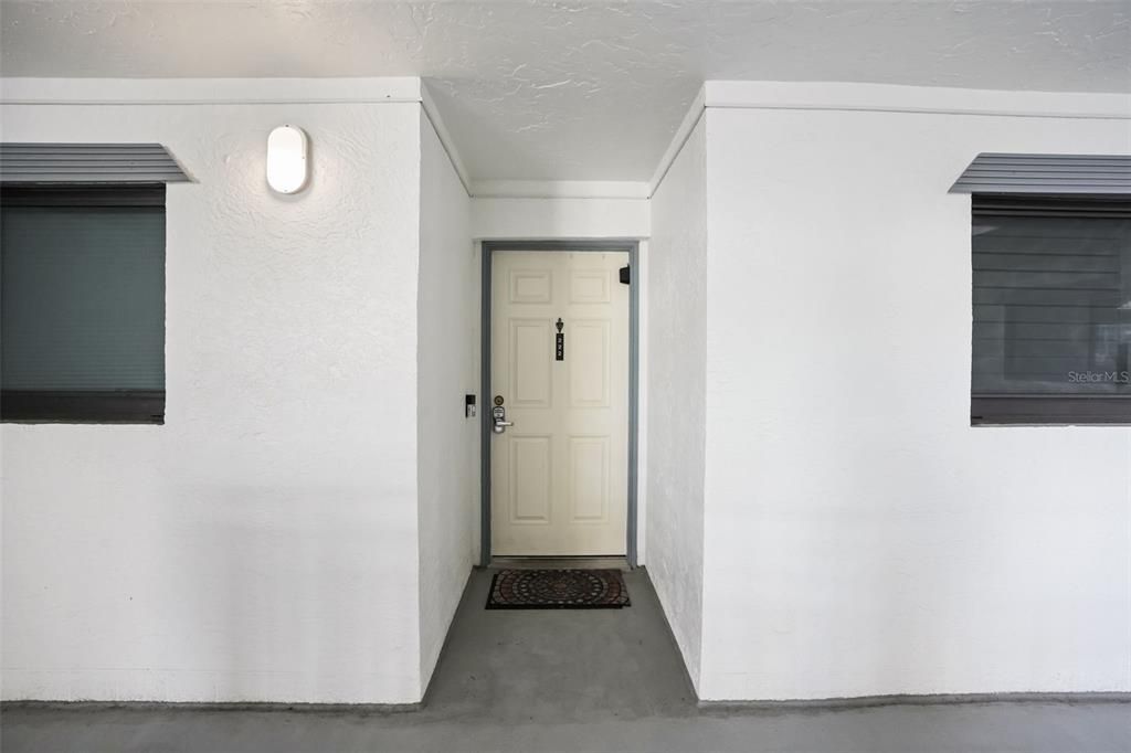 For Sale: $440,000 (1 beds, 2 baths, 1077 Square Feet)